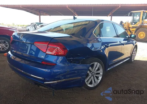 2016 Volkswagen Passat V6 Sel Premium z USA, uszkodzony, nr VIN 1VWCM7A38GC015810